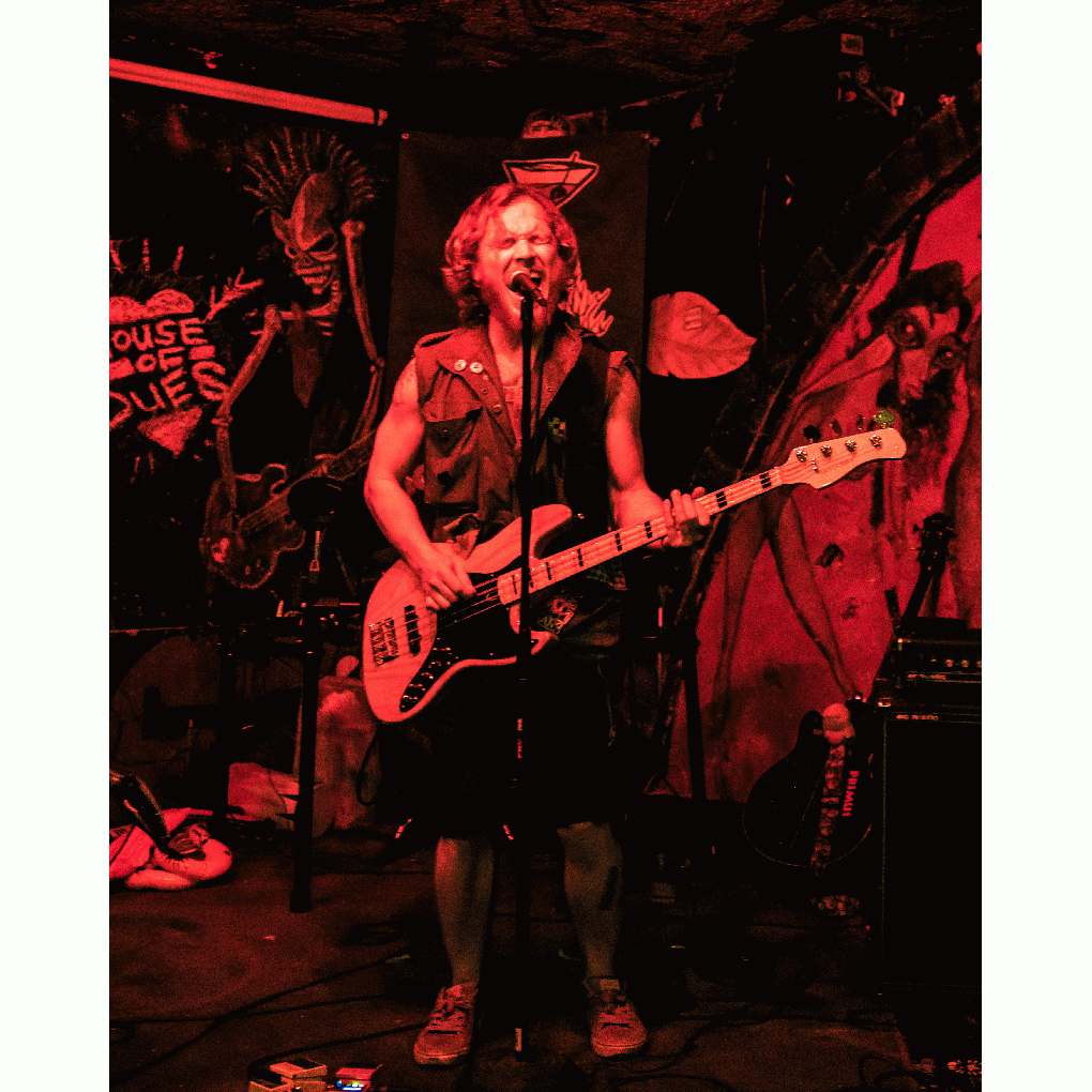 ClarenceClamClap full image