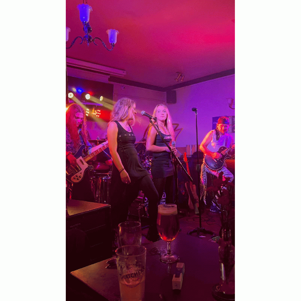 EllieMyles full image