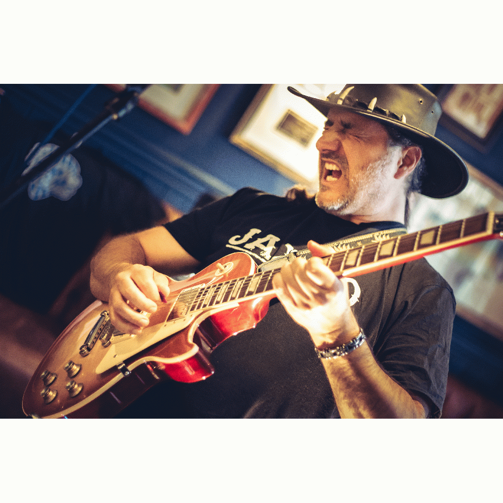 HarryBluesGuitar full image