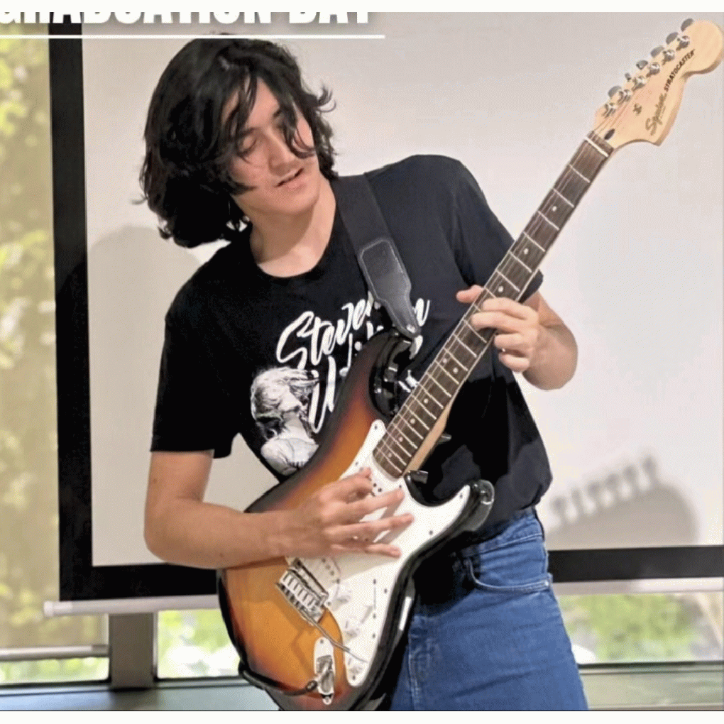 Homero_Guit full image