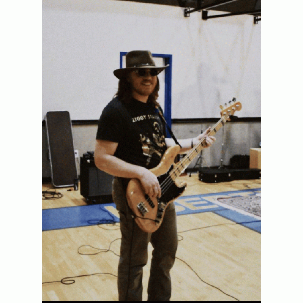 Tommythebassist full image