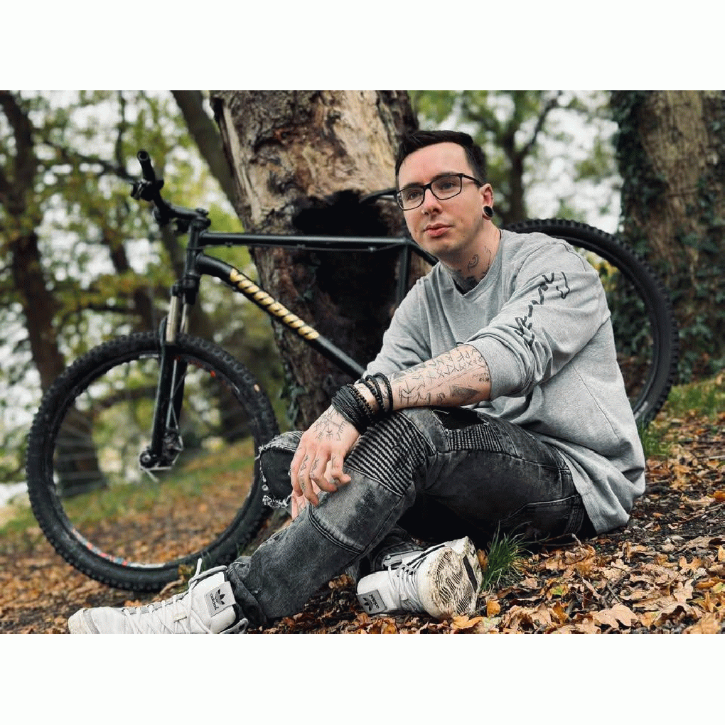 Travis_The_Animal full image