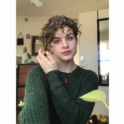 clairetheebee full image