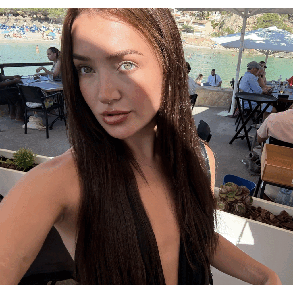 holliehunter full image